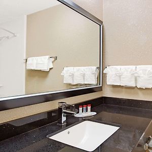 Deluxe  King Room Mobility accessible